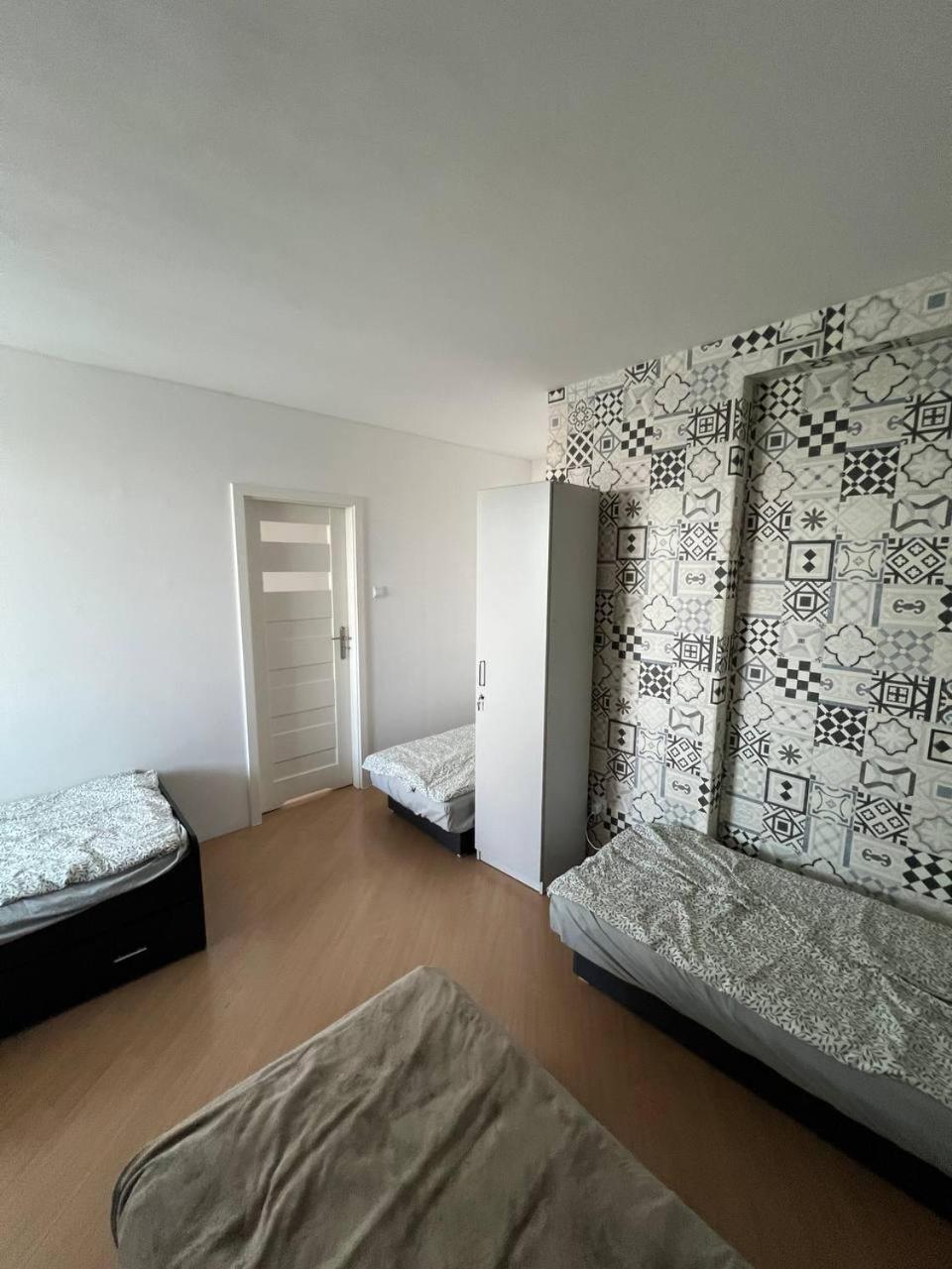 Hostel „U Sashka” Varsovie Extérieur photo